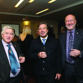 John Torode flanked by Professor Ralph Early (left) and FMT managing editor and publisher Graham Yandell (right).
