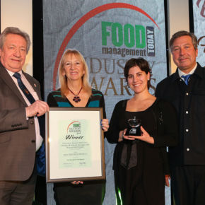 Best Free From Product Award, Winner: Waitrose 6 Spanish Style Pork, Chickpea & Spinach Sausage with Roasted Red Peppers - L-R: Category partner Keith Fisher of The IoM with award winners Frances Westerman of Waitrose and Fran Barros of Walkers Deli & Sausage Co, and host John Torode.