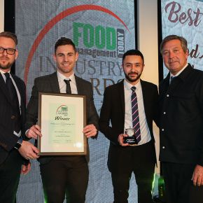 Best Bakery Product Award, Winner: SPAR Luxury Victoria Sponge Cake - L-R: Category partner Richard Watson of Reiser UK, award winners Dave Wright and Myles Mersh of SPAR and host John Torode.