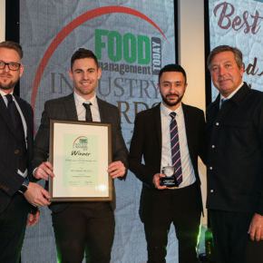 Best Bakery Product Award, Winner: SPAR Luxury Victoria Sponge Cake - L-R: Category partner Richard Watson of Reiser UK, award winners Dave Wright and Myles Mersh of SPAR and host John Torode.